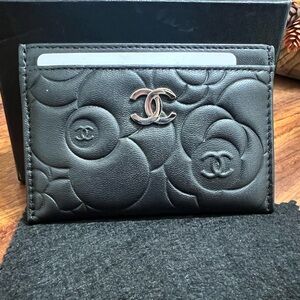 CHANEL Black Floral Embossed Card Holder